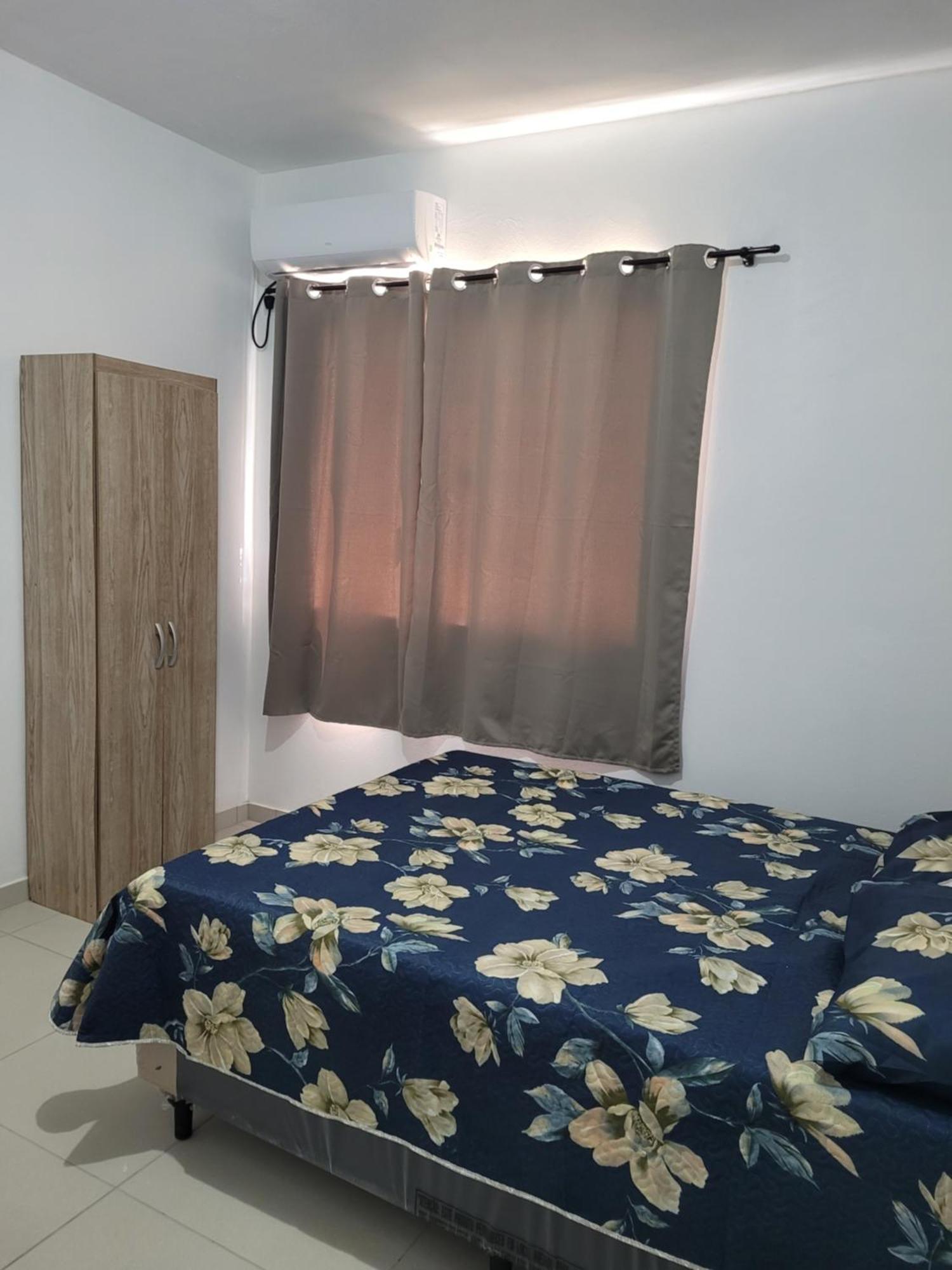 Vo Paulina Apartamentos Penha  Exteriör bild